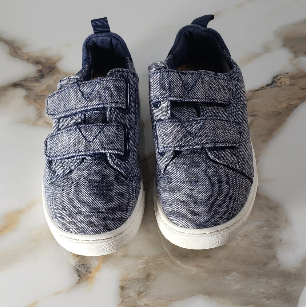 TOMS Lenny tiny sneakers navy slub chambray Toddler Size 9
